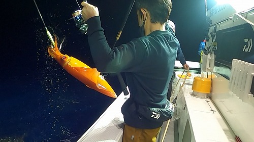 【サイト版】タルイカジギング!福井県敦賀の釣船『竹宝丸』でタルイカ釣りを学ぶ!/タルジギHowto!